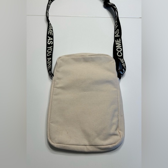 JVN by Jovani "Come As You Are" Satchel - Picture 4 of 7